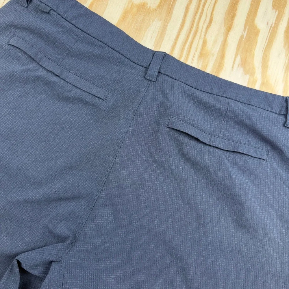 Lululemon Commission Golf Shorts Mens 36 Gray Grid Pattern 9 Inch Inseam